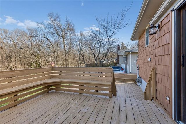 7539 Westridge Road, Raytown, MO 64138