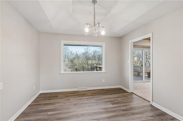 7539 Westridge Road, Raytown, MO 64138