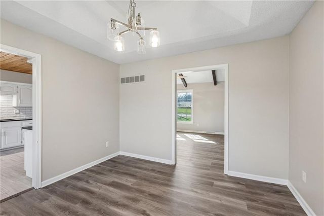 7539 Westridge Road, Raytown, MO 64138