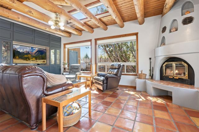 2504 Calle Delfino, Santa Fe, NM 87505