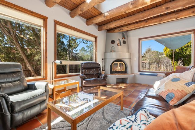 2504 Calle Delfino, Santa Fe, NM 87505