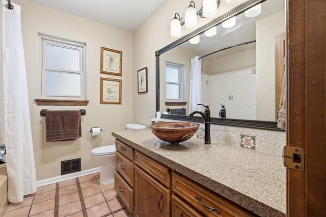 2504 Calle Delfino, Santa Fe, NM 87505