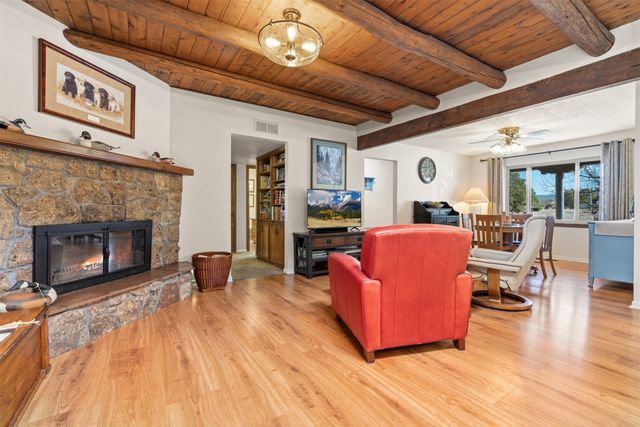 2504 Calle Delfino, Santa Fe, NM 87505