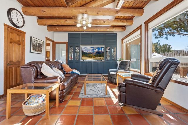 2504 Calle Delfino, Santa Fe, NM 87505