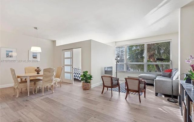 4925 Collins Ave 2H, Miami Beach, FL 33140