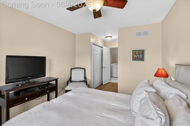 39852 Glenview Court, Northville Township, MI 48168