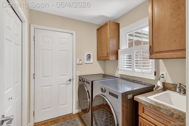 39852 Glenview Court, Northville Township, MI 48168