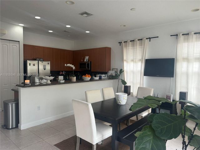 14602 SW 11th St 14602, Pembroke Pines, FL 33027