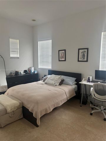 14602 SW 11th St 14602, Pembroke Pines, FL 33027