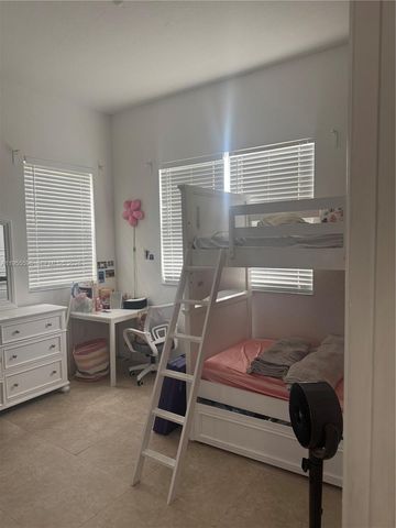 14602 SW 11th St 14602, Pembroke Pines, FL 33027