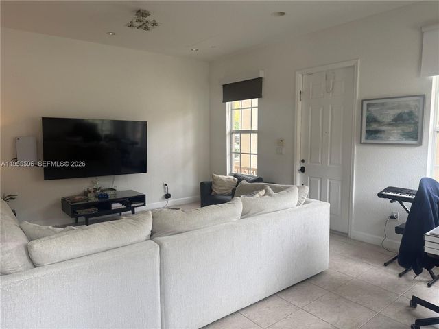 14602 SW 11th St 14602, Pembroke Pines, FL 33027