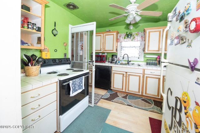 1403 W 34th Avenue, Anchorage, AK 99503
