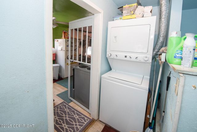 1403 W 34th Avenue, Anchorage, AK 99503
