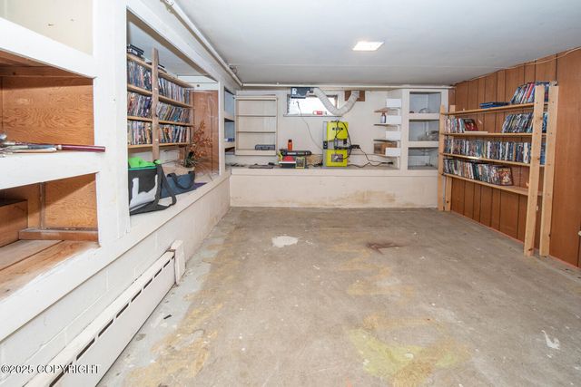 1403 W 34th Avenue, Anchorage, AK 99503