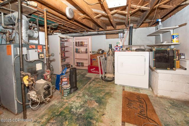 1403 W 34th Avenue, Anchorage, AK 99503