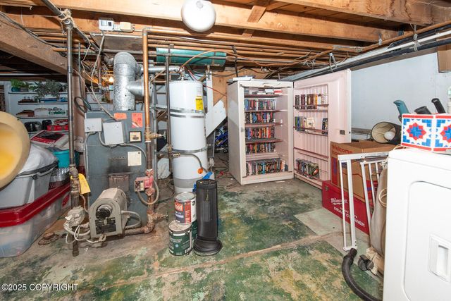 1403 W 34th Avenue, Anchorage, AK 99503