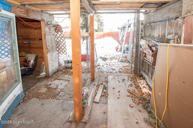 1403 W 34th Avenue, Anchorage, AK 99503