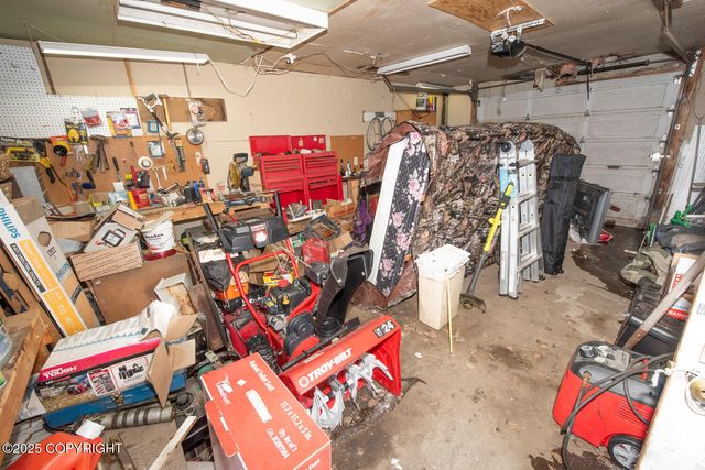 1403 W 34th Avenue, Anchorage, AK 99503