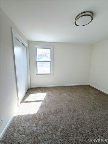 100 Calvin Court South, Tonawanda, NY 14150