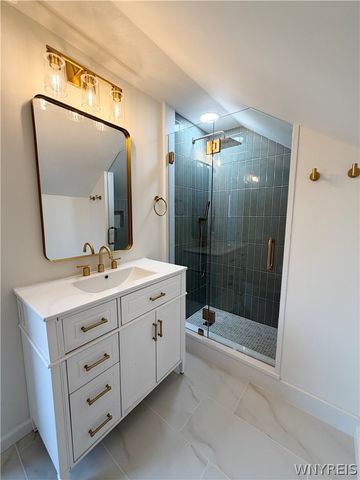 100 Calvin Court South, Tonawanda, NY 14150