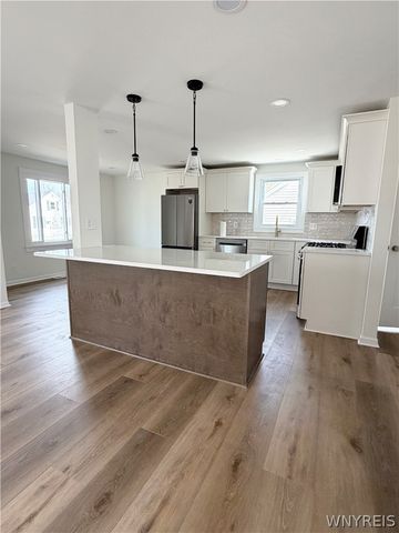 100 Calvin Court South, Tonawanda, NY 14150