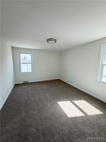 100 Calvin Court South, Tonawanda, NY 14150