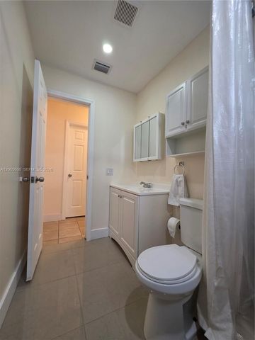 5290 NW 2nd Terrace 1, Miami, FL 33126