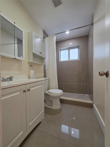 5290 NW 2nd Terrace 1, Miami, FL 33126