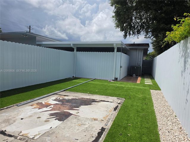 5290 NW 2nd Terrace 1, Miami, FL 33126