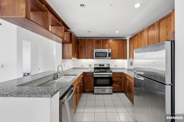 20 Newport Parkway 2311, Jersey City, NJ 07310