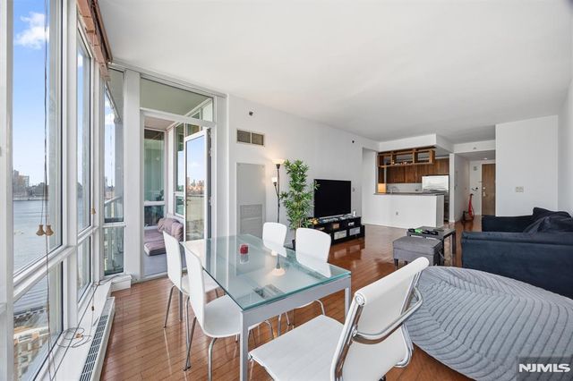 20 Newport Parkway 2311, Jersey City, NJ 07310