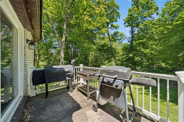 1000 WEIR DR, Rostraver, PA 15012