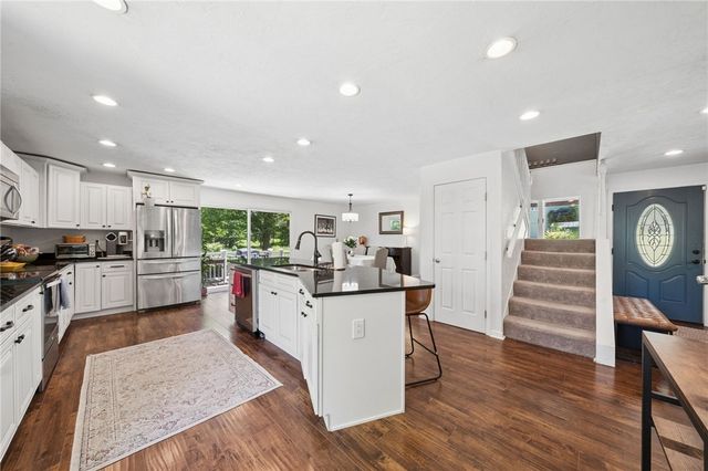 1000 WEIR DR, Rostraver, PA 15012