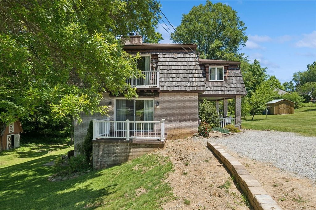 1000 WEIR DR, Rostraver, PA 15012