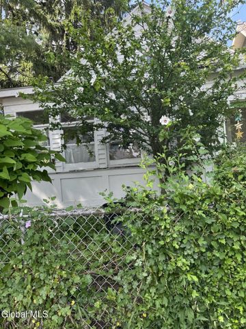 919 Twenty 5th Street, Watervliet, NY 12189
