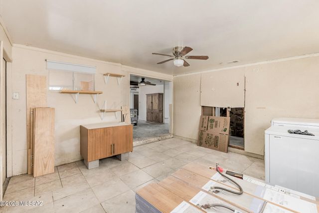 7427 E Juarez Street, Tucson, AZ 85710