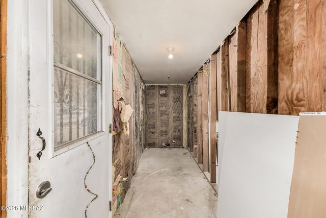 7427 E Juarez Street, Tucson, AZ 85710