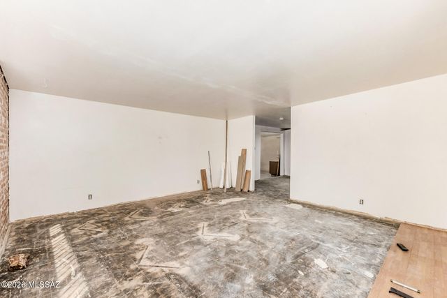 7427 E Juarez Street, Tucson, AZ 85710