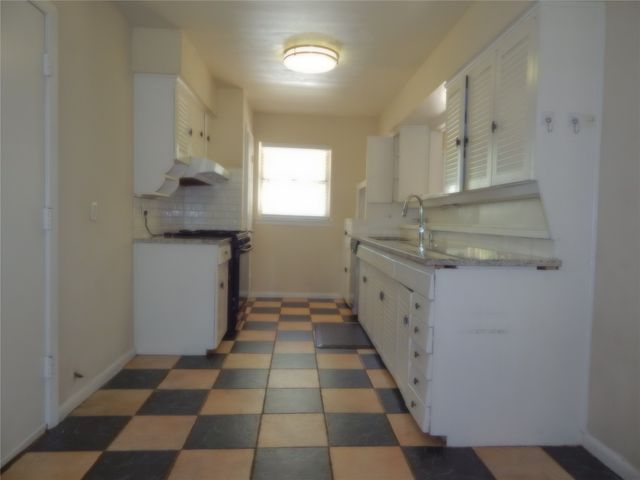 3577 Merrell Road, Dallas, TX 75229