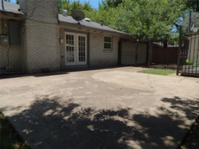 3577 Merrell Road, Dallas, TX 75229