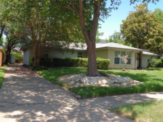 3577 Merrell Road, Dallas, TX 75229