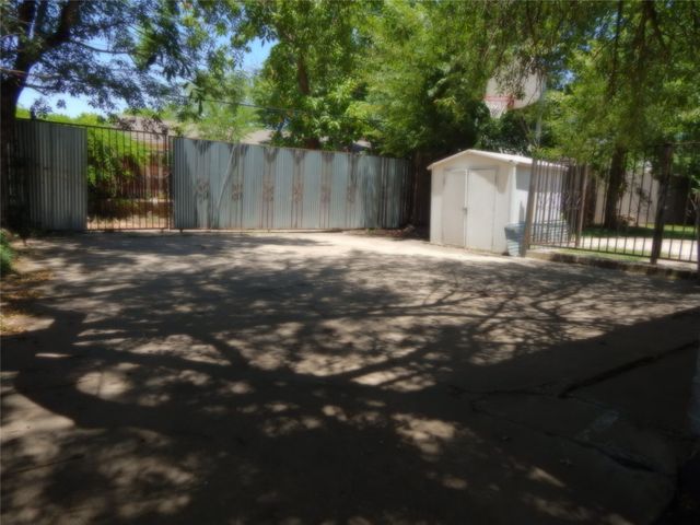 3577 Merrell Road, Dallas, TX 75229