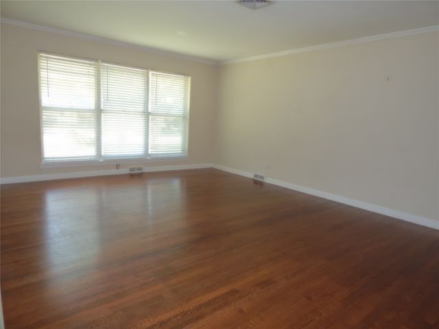 3577 Merrell Road, Dallas, TX 75229