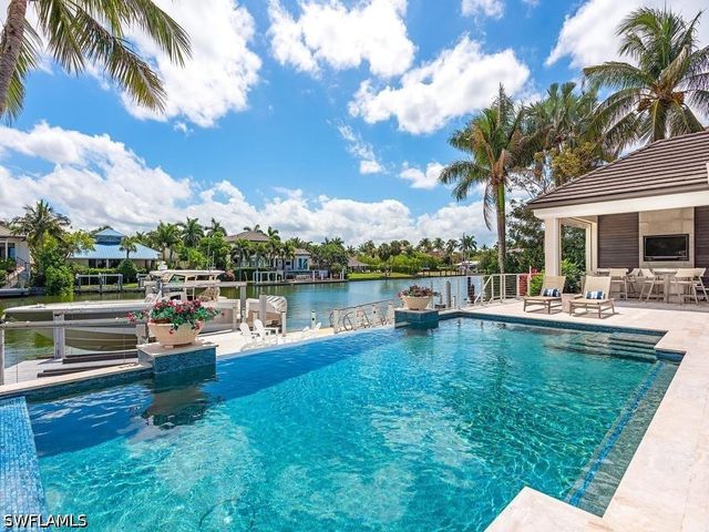 1959 4th ST S, Naples, FL 34102