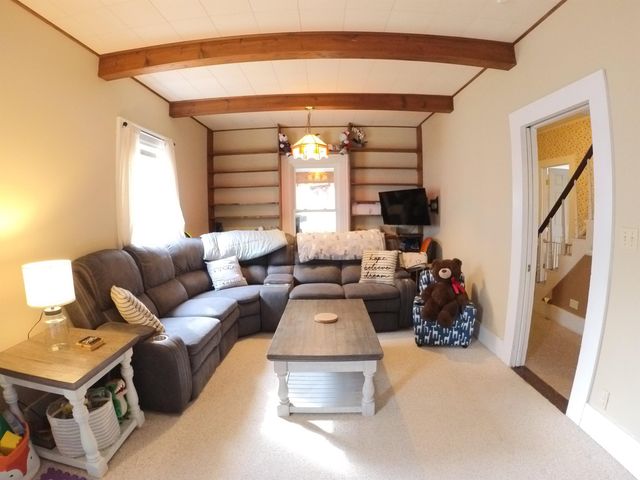 75 Autumn Street, Newport City, VT 05855