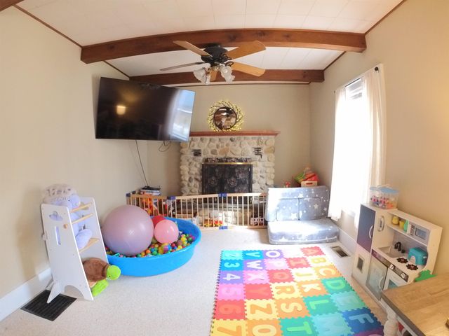 75 Autumn Street, Newport City, VT 05855