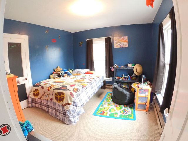 75 Autumn Street, Newport City, VT 05855