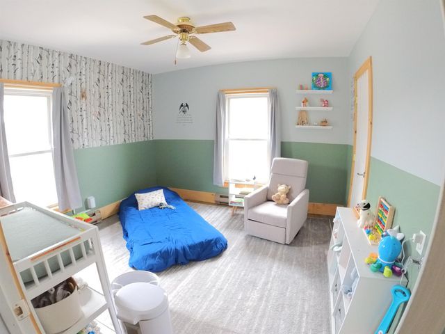 75 Autumn Street, Newport City, VT 05855