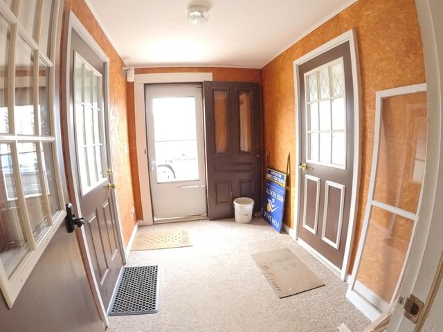 75 Autumn Street, Newport City, VT 05855