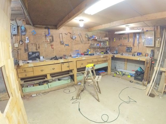 75 Autumn Street, Newport City, VT 05855